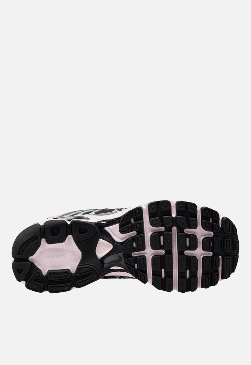 NIKE AIR MAX MOTO 2K SNEAKERS