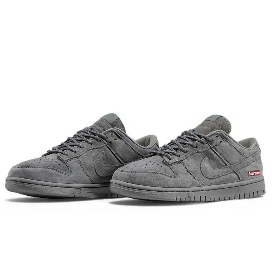 NIKE SB DUNK LOW ''SUPREME'' SNEAKERS