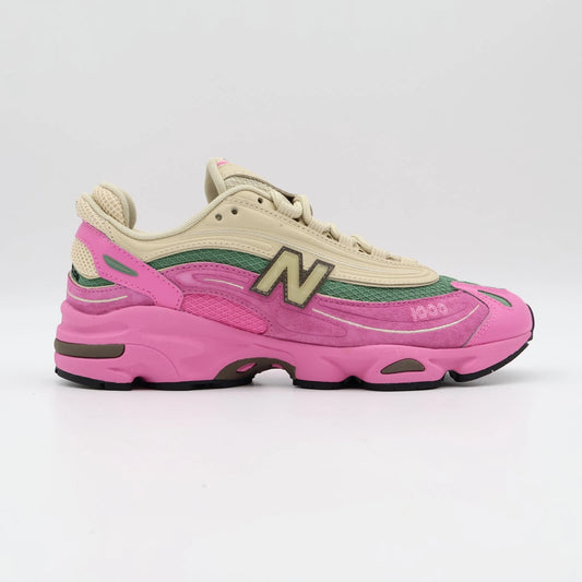 NEW BALANCE 1000 SNEAKERS